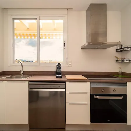 Attic Duplex With 4 Terraces & 5 Min Walk To * Denia