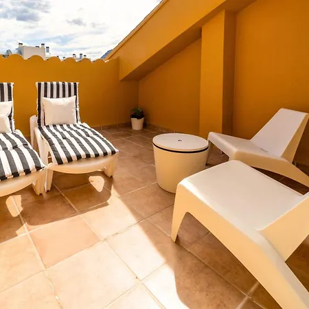 Attic Duplex With 4 Terraces & 5 Min Walk To Διαμέρισμα *