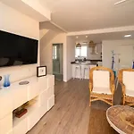 Attic Duplex Apartment With 4 Terraces & 5 Min Walk To Beach 公寓 德尼亚