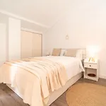 Attic Duplex Apartment With 4 Terraces & 5 Min Walk To Beach *