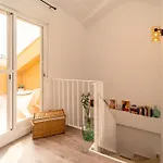 Lejlighed Attic Duplex With 4 Terraces & 5 Min Walk To